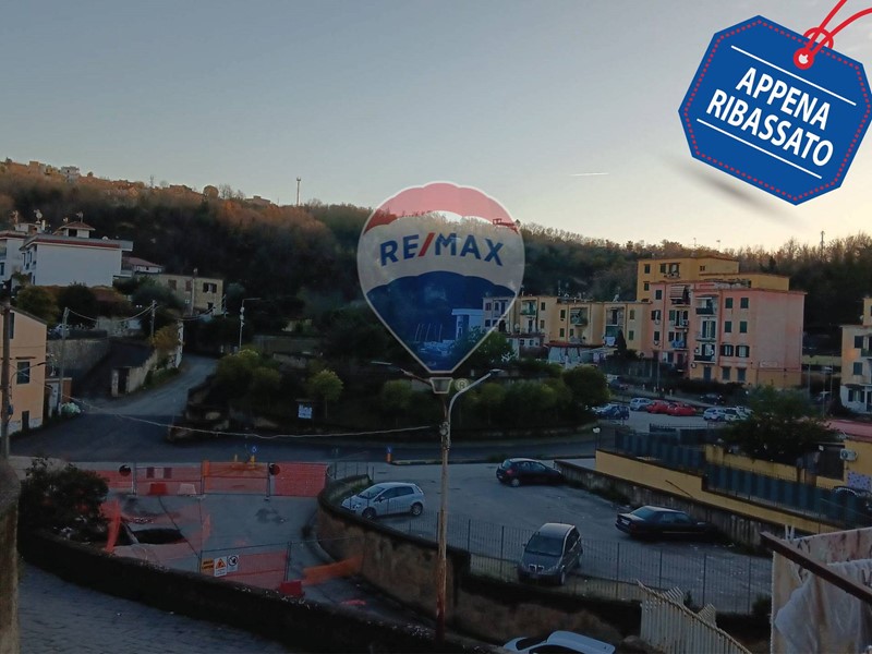 Quadrilocale in Vendita a Marano di Napoli, 105'000€, 85 m²