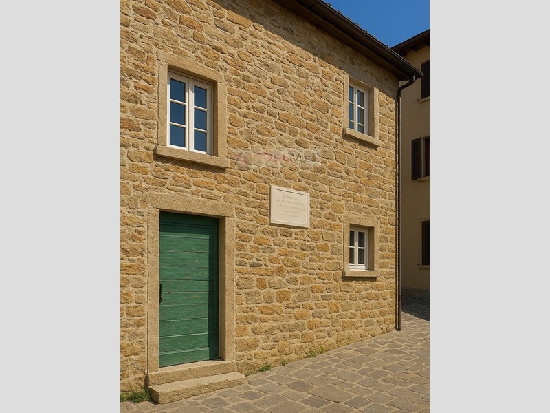 Casa Semi Indipendente in Vendita a Seravezza, 60'000&euro;, 80 m²