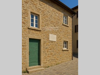 Casa Semi Indipendente in Vendita a Seravezza, 60'000€, 80 m²