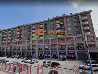 Immobile commerciale in Vendita a Campobasso, 835 m²