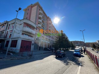 Immobile commerciale in Vendita a Campobasso, 830 m²