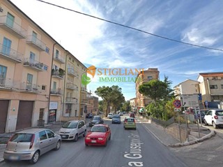 Laboratorio in Vendita a Campobasso, 85'000€, 90 m²