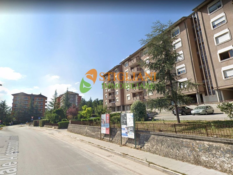 Ufficio in Vendita a Campobasso, 130'000€, 100 m²