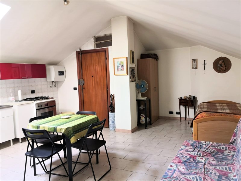 Attico in Vendita a Leinì, 30'000€, 40 m²