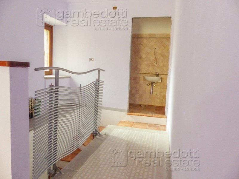 Immobile commerciale in Affitto a Sant'Angelo in Vado, 150€, 50 m²