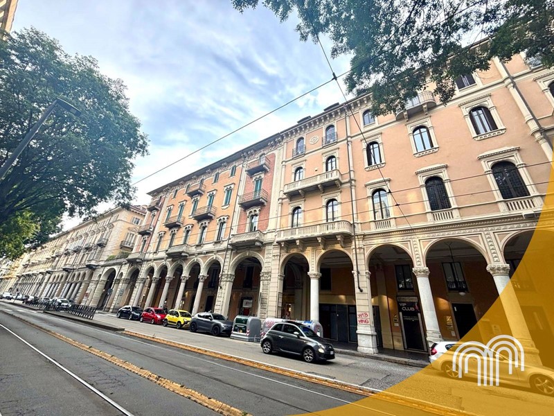 Ufficio in Vendita a Torino, 439'000€, 195 m²