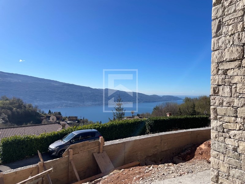 Villa in Vendita a Tignale, 2'100'000€, 420 m², con Box
