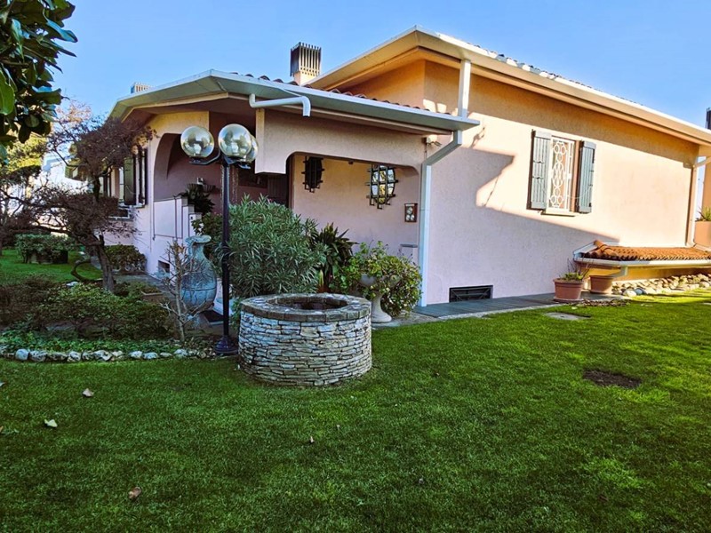 Villa in Vendita a Castelli Calepio, 519'000€, 270 m²