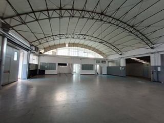Capannone in Affitto a Pesaro, 3'000€, 1100 m²