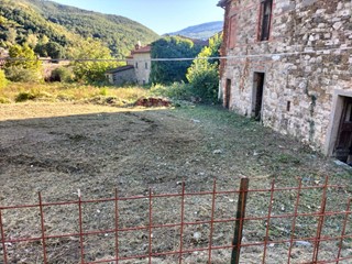 Villa in Vendita a Chitignano, 65'000€, 110 m²