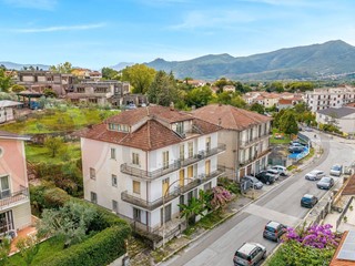 Appartamento in Vendita a Sant'Elia Fiumerapido, 245'000€, 364 m²
