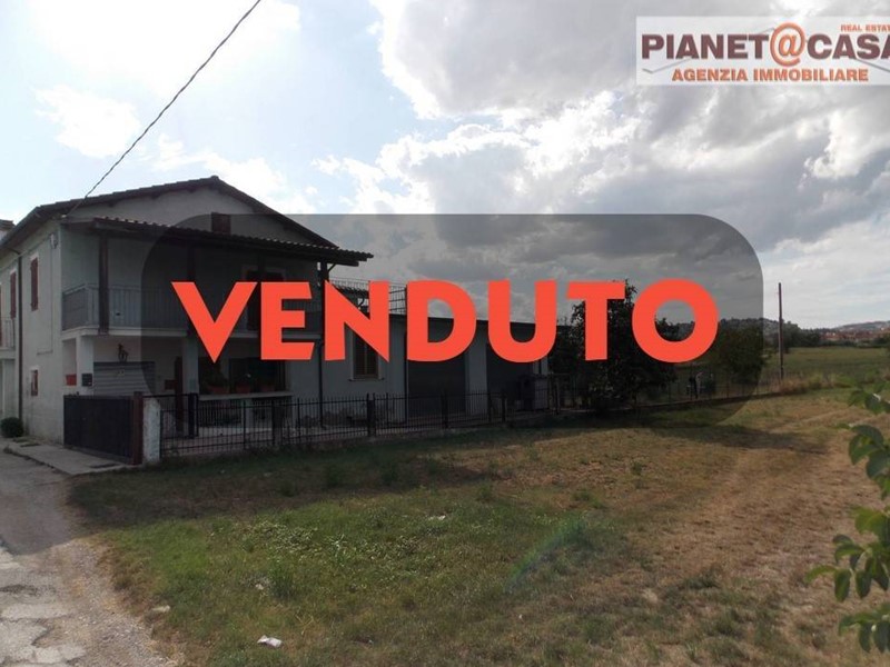 Casa Indipendente in Vendita a Spinetoli, 169'000€, 220 m²