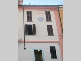 Trilocale in Vendita a Dorno, 67'000€, 137 m²