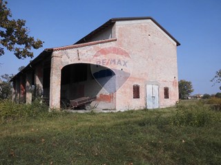 Rustico in Vendita a Parma, 380'000€, 480 m², con Box