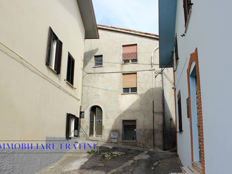 Casa Indipendente in Vendita a Civitella del Tronto, 25'000€, 100 m²