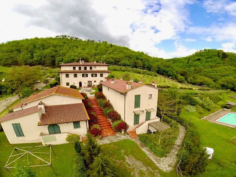 Attività commerciale in Vendita a Dicomano, 3'900'000€, 1800 m²