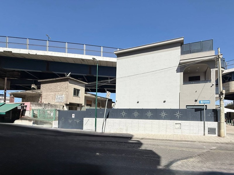 Appartamento in Vendita a Napoli, 250'000€, 320 m²