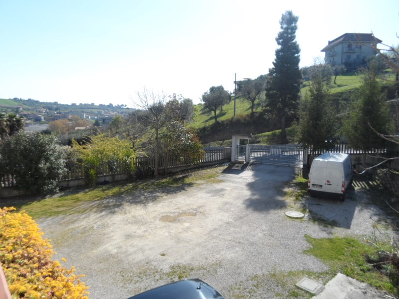 Laboratorio in Vendita a San Benedetto del Tronto, 250'000€, 550 m²