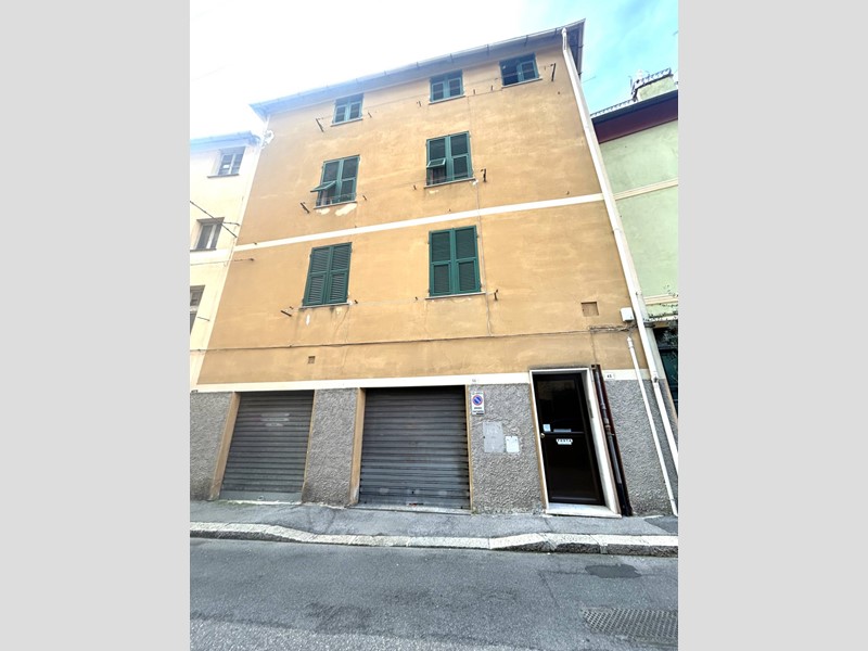 Appartamento in Vendita a Genova, 27'000€, 97 m²