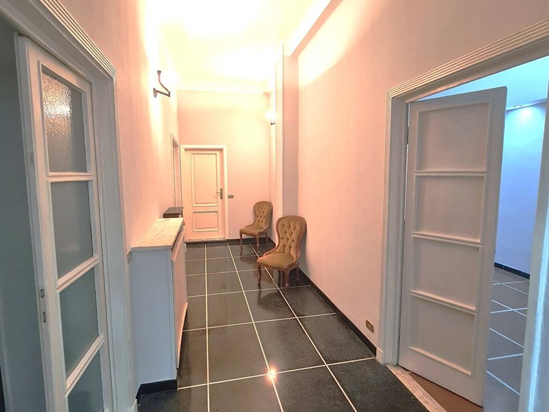 Appartamento in Affitto a Genova, 800€, 95 m²
