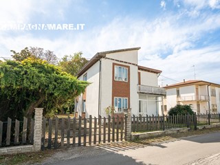 Casa Indipendente in Vendita a Riva del Po, 69'000€, 160 m²
