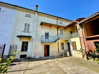 Casa Indipendente in Vendita a Sezzadio, 28'000€, 170 m²