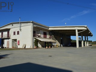 Casa Indipendente in Vendita a Bistagno, 459'000€, 790 m²