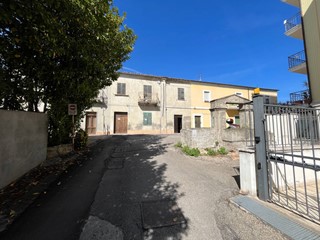 Casa Semi Indipendente in Vendita a Vasto, 150'000&euro;, 200 m²