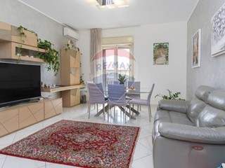 Appartamento in Vendita a Gravina di Catania, 130'000€, 94 m²