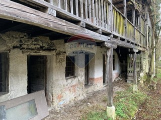 Rustico in Vendita a Lamon, 40'000€, 100 m²