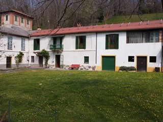 Casa Indipendente in Vendita a Roccaforte Mondovì, 59'000€, 140 m²
