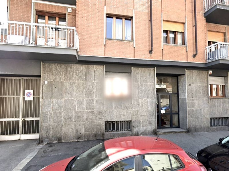 Magazzino in Vendita a Torino, 285'000€, 315 m²