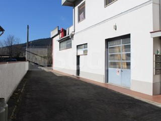 Laboratorio in Vendita a Pelago, 200'000€, 482 m²