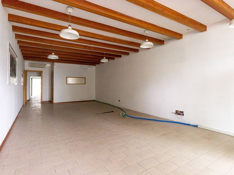 Immobile commerciale in Vendita a Aviano, 35'000€, 50 m²