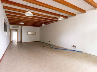 Immobile commerciale in Vendita a Aviano, 35'000€, 50 m²