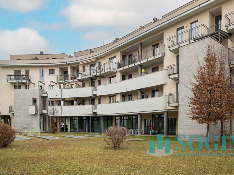 Negozio in Vendita a Carugo, 210'000&euro;, 95 m²