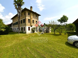 Casa Indipendente in Vendita a Rivignano Teor, 75'000€, 300 m²