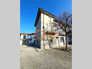 Quadrilocale in Vendita a Gragnano Trebbiense, 65'000€, 121 m²