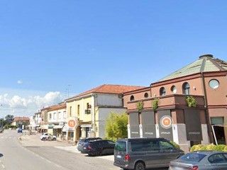 Villa in Vendita a Bagnolo San Vito, 350 m²