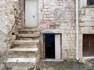 Casa Indipendente in Vendita a Santeramo in Colle, 45'000€, 80 m²