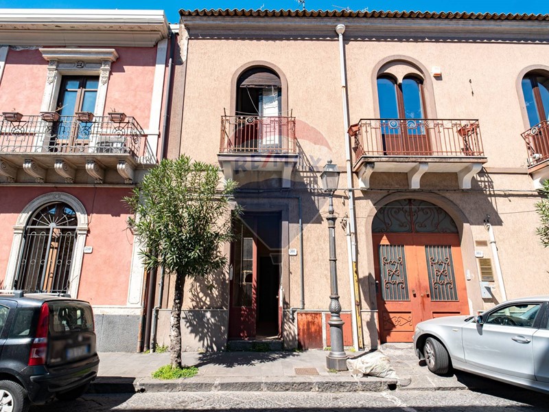Casa Semi Indipendente in Vendita a Zafferana Etnea, 65'000&euro;, 99 m²