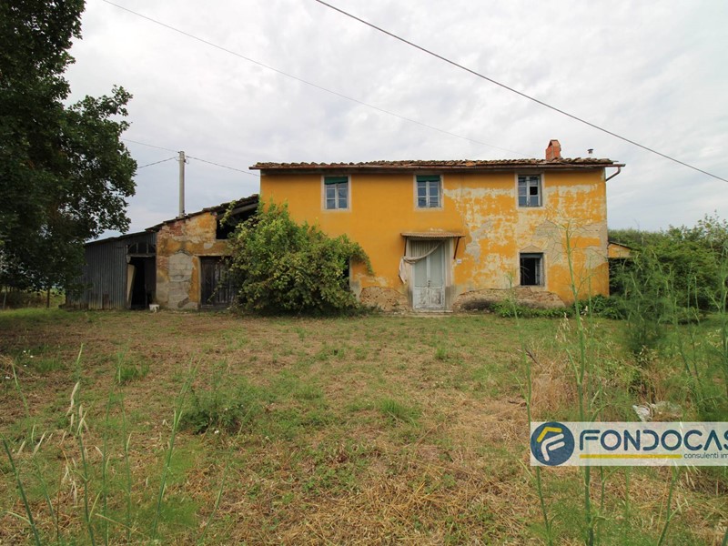 Villa in Vendita a Santa Maria a Monte, 125'000€, 120 m²