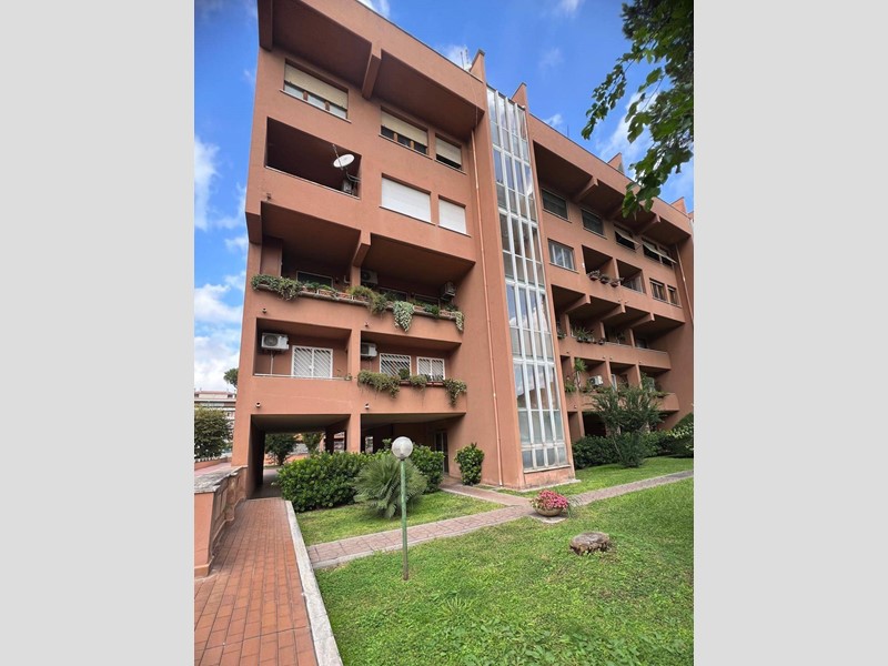 Quadrilocale in Vendita a Roma, 349'000&euro;, 131 m²
