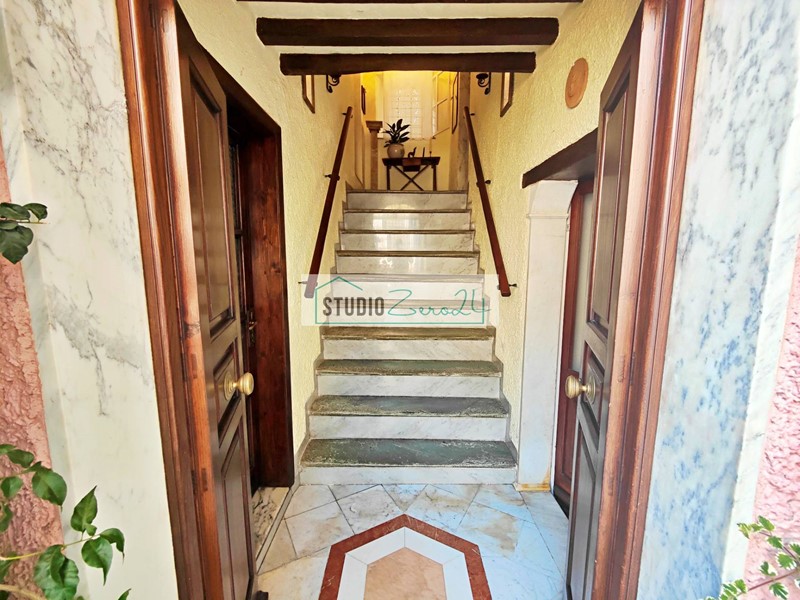 Casa Semi Indipendente in Vendita a Seravezza, 120'000&euro;, 100 m²