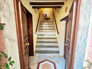 Casa Semi Indipendente in Vendita a Seravezza, 120'000€, 100 m²