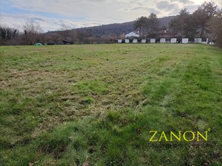 Terreno edificabile in Vendita a Savogna d'Isonzo, 100'000€, 6500 m²