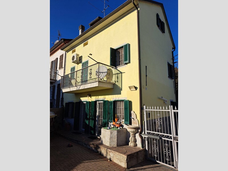 Casa Indipendente in Vendita a Castelletto Monferrato, 120'000€, 115 m²