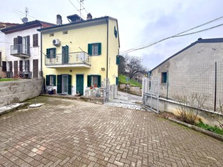 Casa Indipendente in Vendita a Castelletto Monferrato, 120'000€, 115 m²