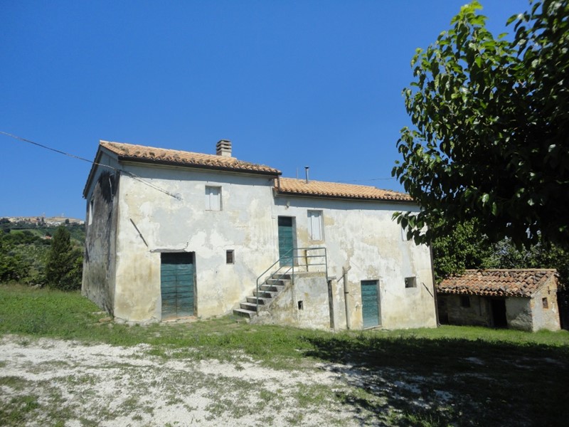 Rustico in Vendita a Cupramontana, 240'000€, 190 m²