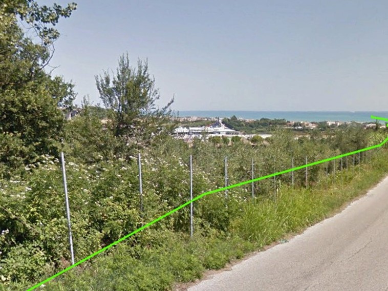 Terreno agricolo in Vendita a Mosciano Sant'Angelo, 70'000€, 12575 m²